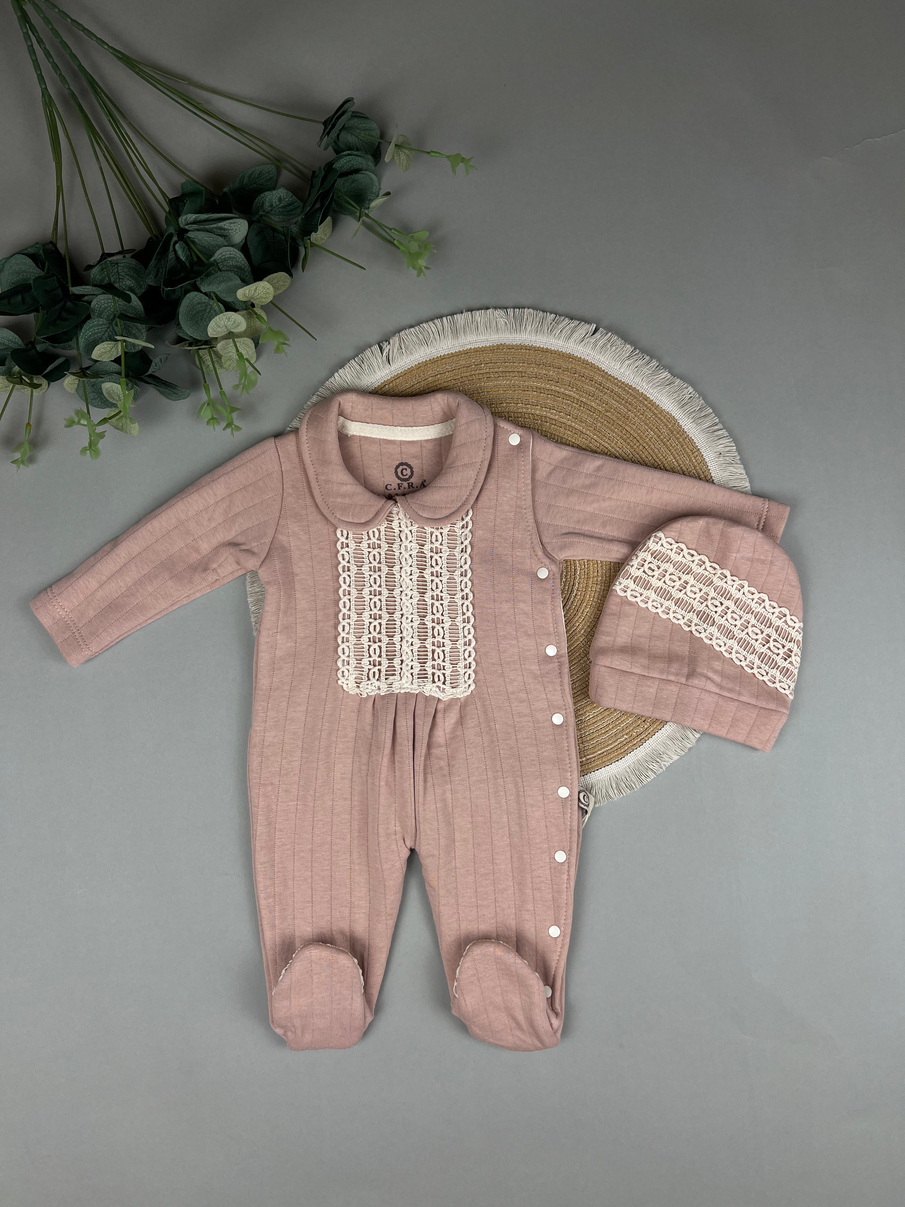 Thick cotton overall with lace design